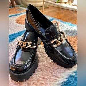 GUESS black patent loafers